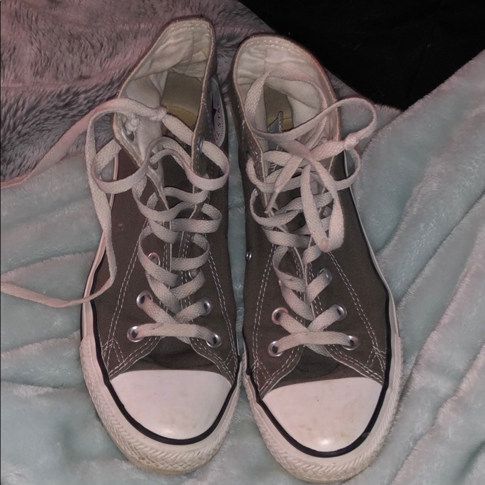 Women’s high top converse
